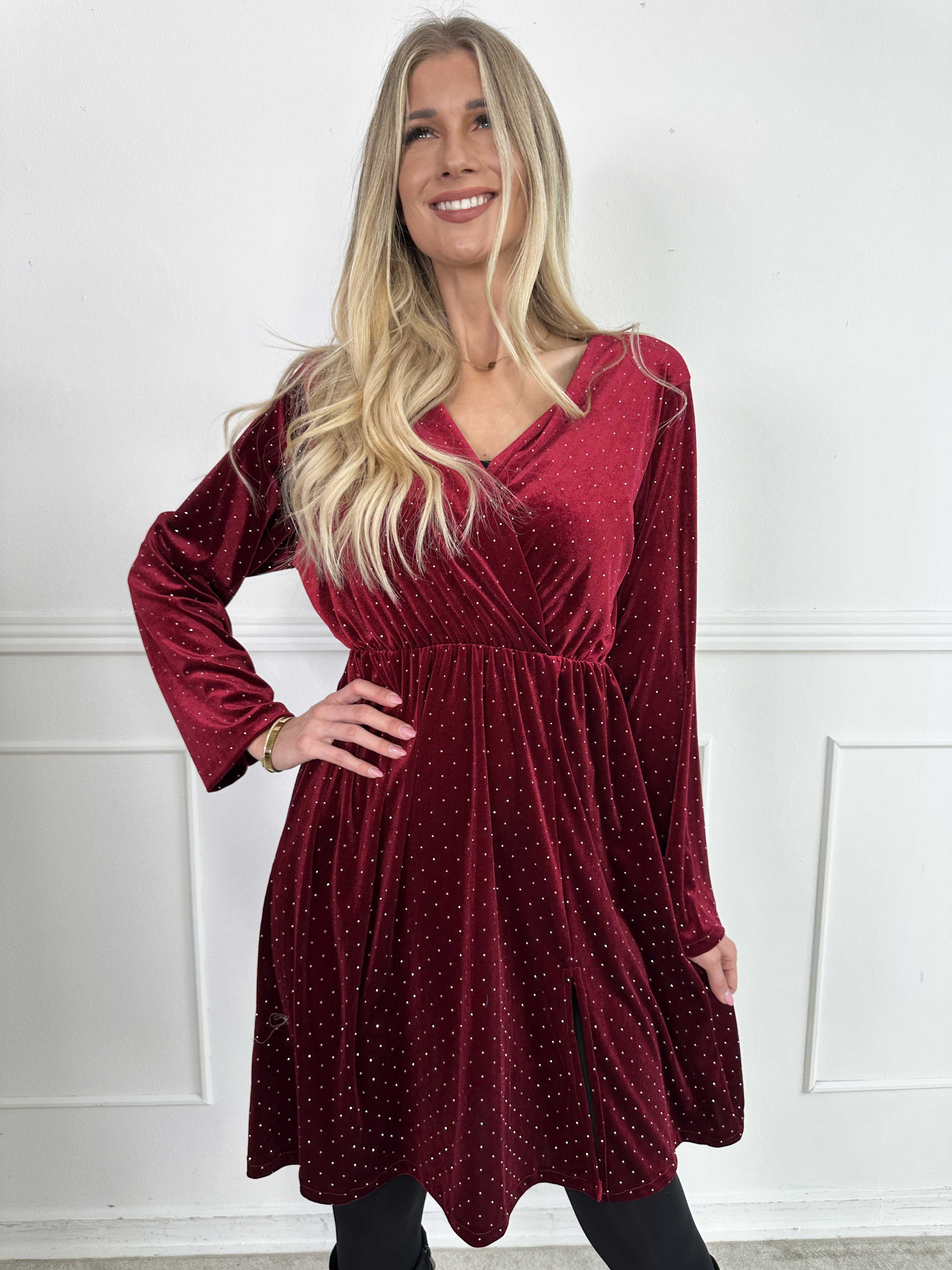 Kristil - Velourkjole med slå-om look og similisten